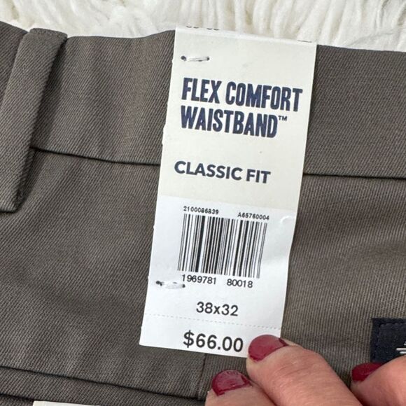 Dockers Bundle  Men's Chinos - Dark Gray and Brown Size 38X32 NWT - Picture 6 of 11